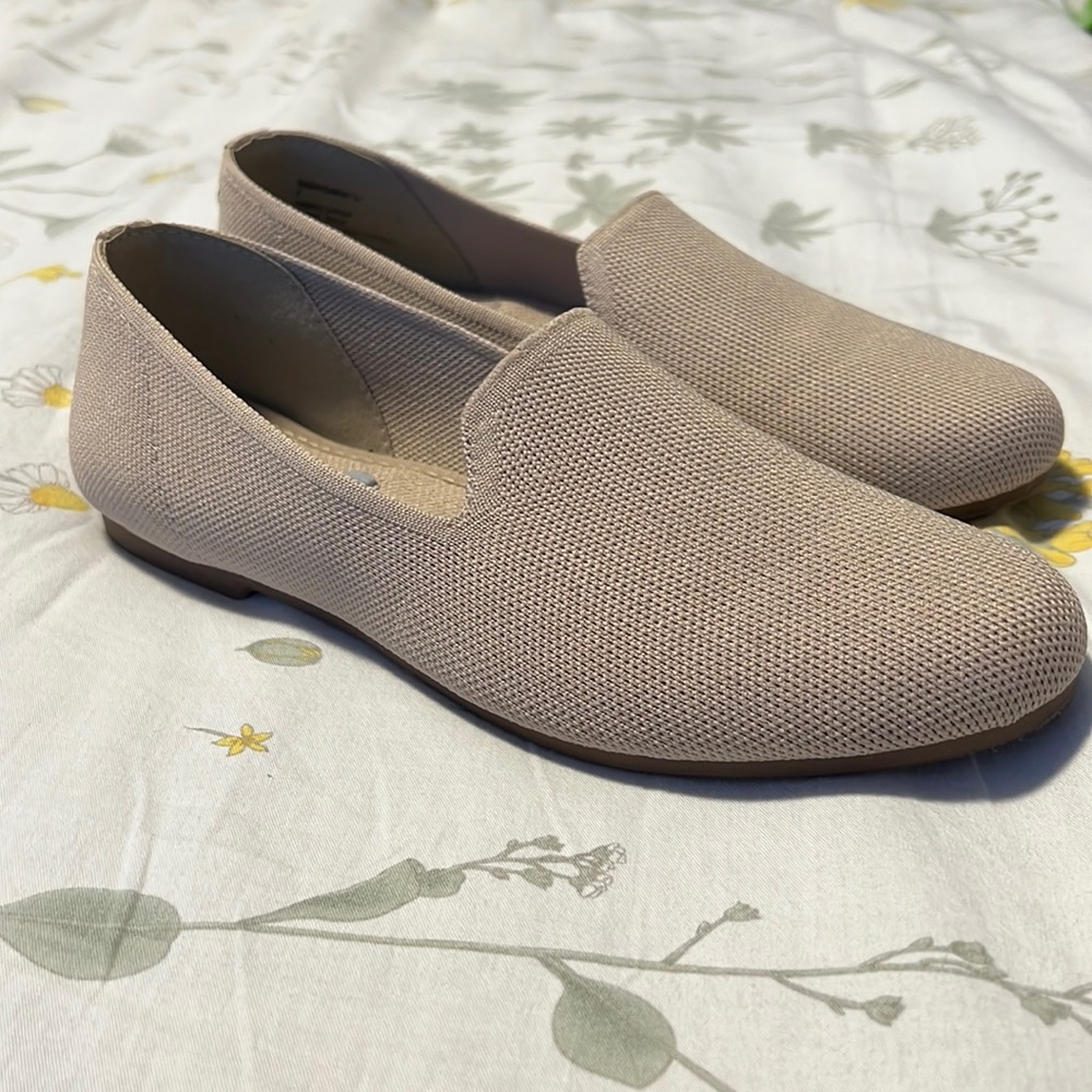 *NWOT* Steve Madden Sabin Flat